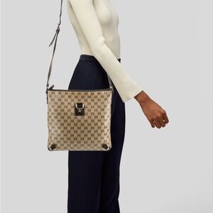 GUCCI GG Canvas Abbey Messenger Bag